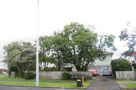 Photo of property in 130 Gossamer Drive, Pakuranga Heights, Auckland, 2010