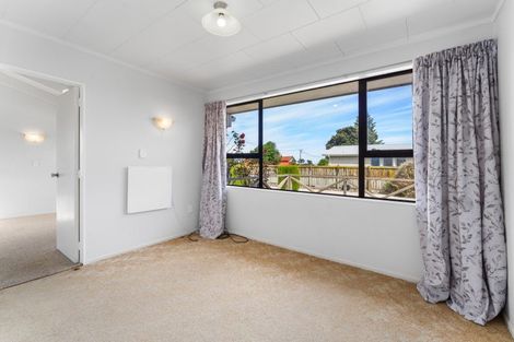 Photo of property in 28 Kiharoa Street, Otaki Beach, Otaki, 5512