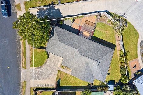 Photo of property in 14 Newfield Drive, Fairview Downs, Hamilton, 3214