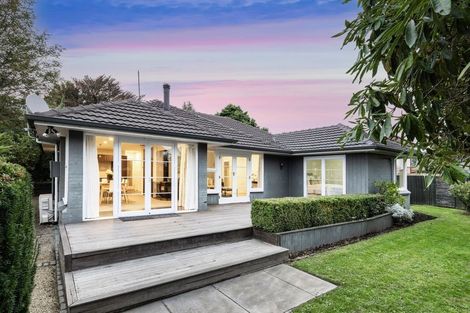 Photo of property in 11 Colina Street, Avonhead, Christchurch, 8042
