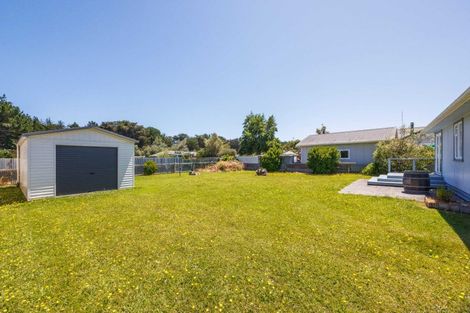 Photo of property in 72 Nash Parade, Foxton Beach, Foxton, 4815