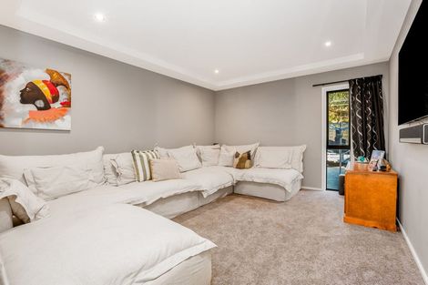Photo of property in 15 Glenorchy Way, Aotea, Porirua, 5024