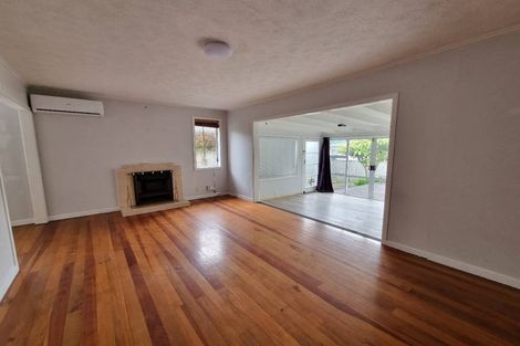 Photo of property in 420 Old Te Atatu Road, Te Atatu Peninsula, Auckland, 0610