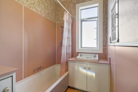 Photo of property in 74 Le Cren Street, Seaview, Timaru, 7910