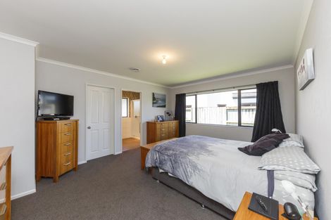 Photo of property in 32 Washington Parade, Milson, Palmerston North, 4414