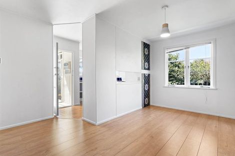 Photo of property in 45a Pinedale Place, Henderson, Auckland, 0610