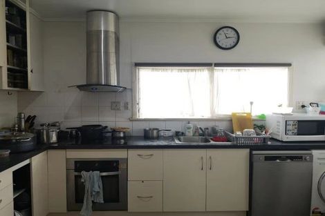 Photo of property in 33 Coronation Road, Hillcrest, Auckland, 0627