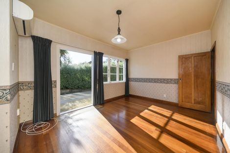 Photo of property in 6 Nathan Place, West End, Palmerston North, 4412
