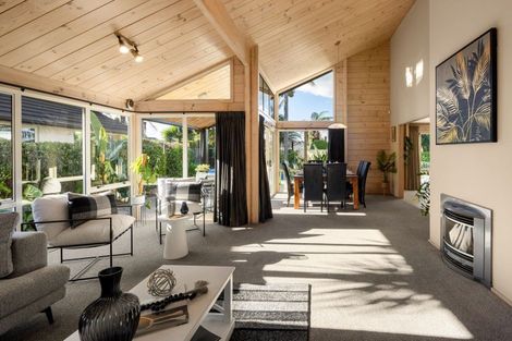 Photo of property in 15 The Esplanade, Huntington, Hamilton, 3210