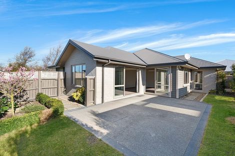 Photo of property in 75 Mcmahon Drive, Aidanfield, Christchurch, 8025