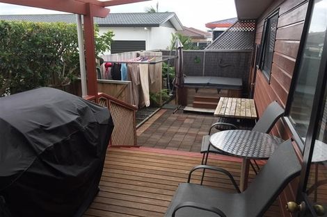 Photo of property in 1/143 Centreway Road, Orewa, 0931