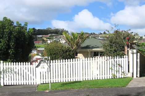 Photo of property in 32 Rushden Terrace, Red Beach, 0932