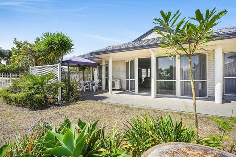 Photo of property in 2 Sunset Close, Western Heights, Hamilton, 3200