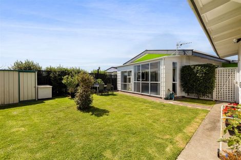Photo of property in 43 Sunnyvale Street, Bell Block, New Plymouth, 4312