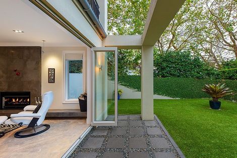 Photo of property in 14a Gibbons Road, Takapuna, Auckland, 0622