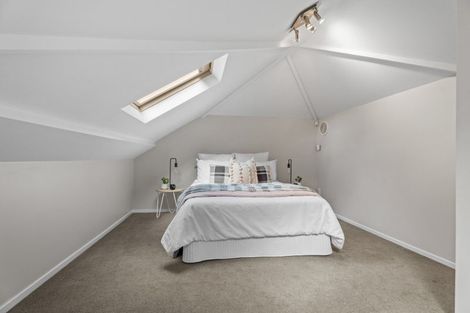 Photo of property in 76 Mount Smart Road, Onehunga, Auckland, 1061