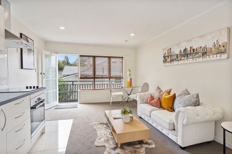 Photo of property in 24a Poruru Close, Papakura, 2110