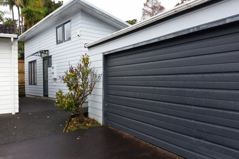 Photo of property in 73 Beechdale Crescent, Pakuranga Heights, Auckland, 2010