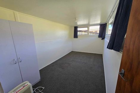 Photo of property in 132 Parkvale Road, Karori, Wellington, 6012