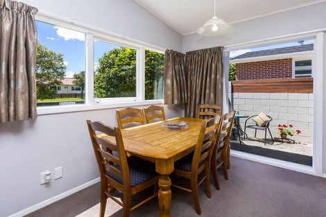 Photo of property in 17 Kiwi Street, Heretaunga, Upper Hutt, 5018