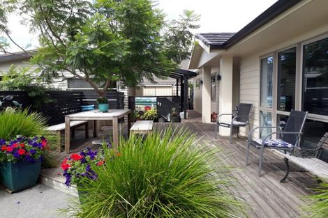 Photo of property in 17 Bermuda Place, One Tree Point, 0118