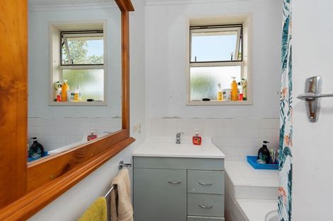 Photo of property in 81 Alfred Street, Fairfield, Hamilton, 3214