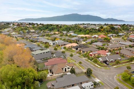 Photo of property in 94 Weggery Drive, Waikanae Beach, Waikanae, 5036