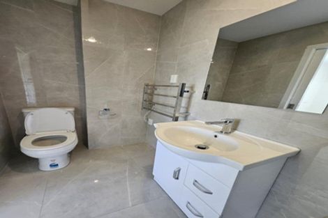 Photo of property in 69a Farquhar Road, Glendene, Auckland, 0602