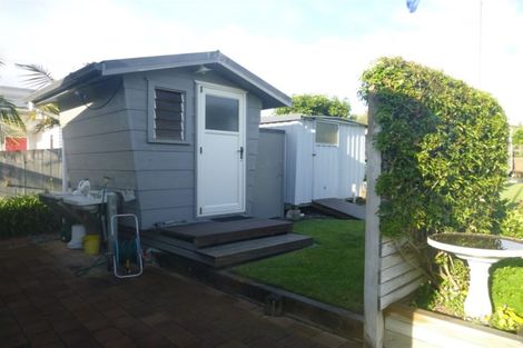 Photo of property in 211 Given Avenue, Whangamata, 3620