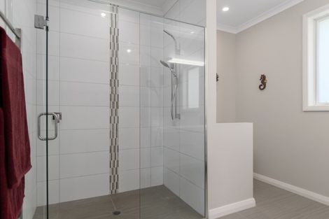 Photo of property in 31 Kayelene Place, Omokoroa, 3114