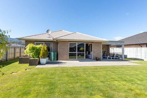 Photo of property in 10 Sunstone Crescent, Brown Owl, Upper Hutt, 5018