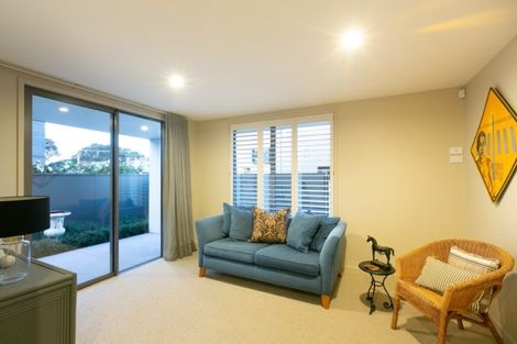 Photo of property in 14 Autere Street, Strandon, New Plymouth, 4312