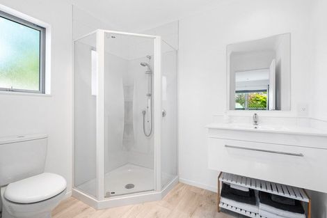 Photo of property in 1 Maple Lane, Martinborough, 5711