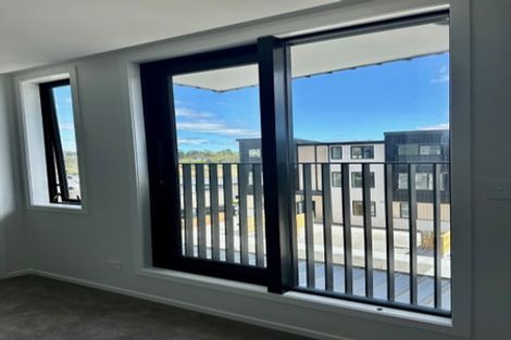 Photo of property in 10/19 Windlass Street, Long Bay, Auckland, 0630