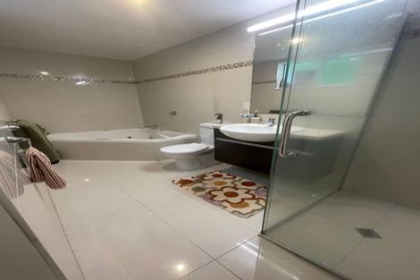 Photo of property in 12 Viridian Lane, Greenhithe, Auckland, 0632