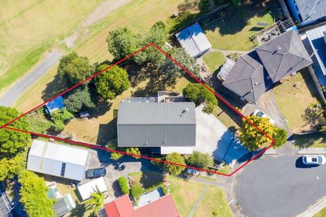 Photo of property in 8 Altona Road, Forrest Hill, Auckland, 0620