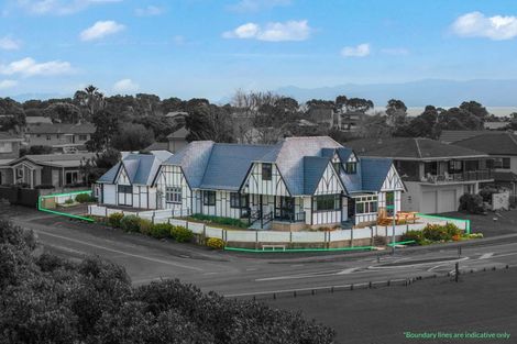 Photo of property in 81 Kiwi Esplanade, Mangere Bridge, Auckland, 2022