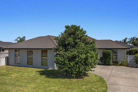 Photo of property in 15 Dawn Parade, Coastlands, Whakatane, 3120