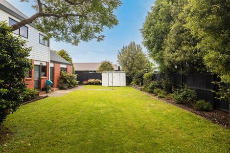 Photo of property in 2/5a Regency Crescent, Redwood, Christchurch, 8051