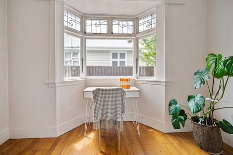 Photo of property in 132 Olliviers Road, Phillipstown, Christchurch, 8011