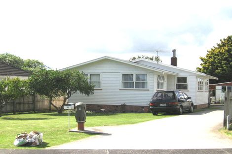 Photo of property in 31 Roby Street, Te Atatu Peninsula, Auckland, 0610