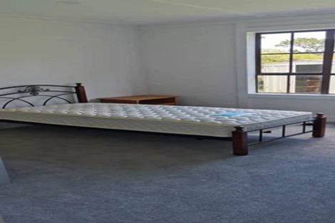 Photo of property in 7 Glen Vista Place, Bayview, Auckland, 0629