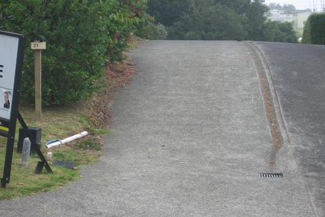 Photo of property in 21a Chequers Avenue, Glenfield, Auckland, 0629