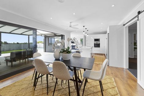 Photo of property in 3c Honeyfield Drive, Whalers Gate, New Plymouth, 4310