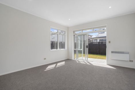 Photo of property in 19 Fort Lincoln Loop, Karaka, Papakura, 2113