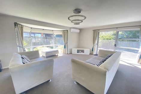 Photo of property in 2/88 Simmental Crescent, Somerville, Auckland, 2014