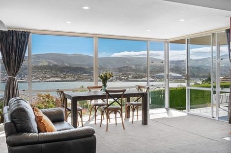 Photo of property in 103 Larnach Road, Vauxhall, Dunedin, 9013