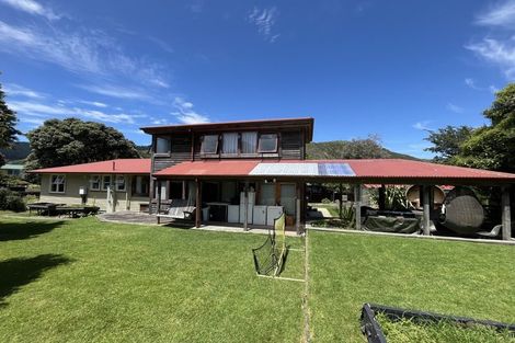 Photo of property in 5 Smith Street, Paekakariki, 5034