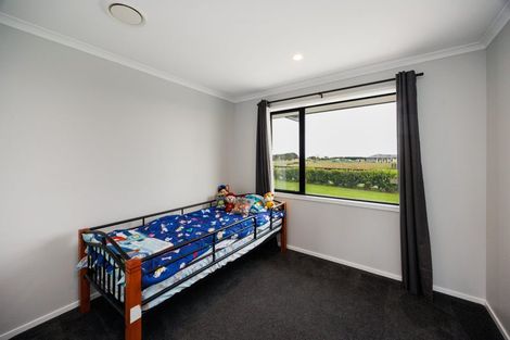 Photo of property in 40 View Road, Halcombe, 4779