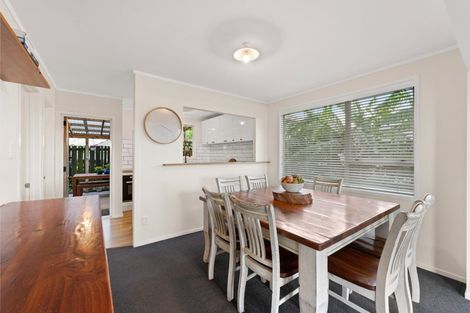 Photo of property in 1/30 Elizabeth Drive, West Harbour, Auckland, 0618